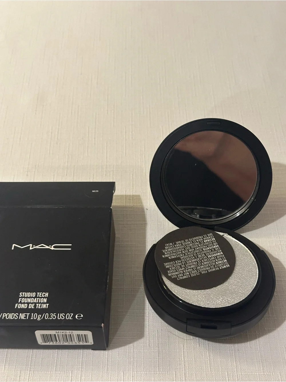 MAC Cosmetics Studio Tech Foundation Compact - Black Not Liquid